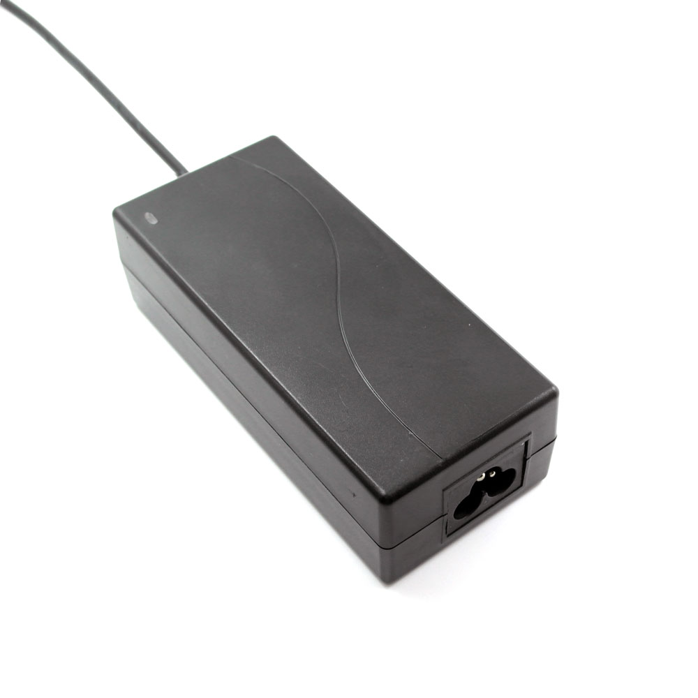 Desktop medical power adaptor